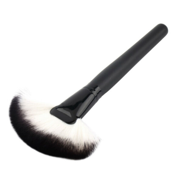 Finishing Fan Brush - Image 2