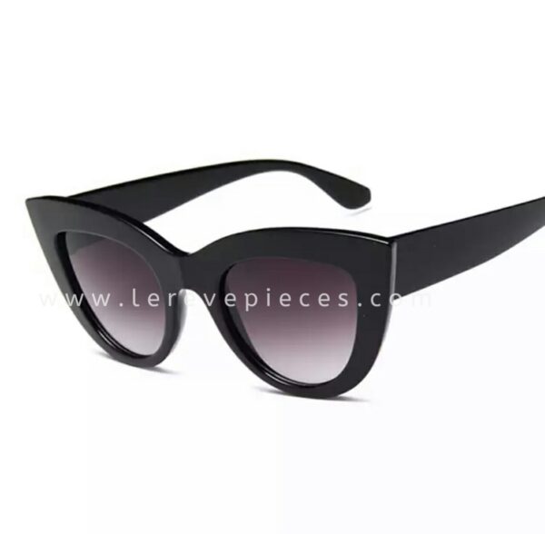 Black Big Kitty (Grey Lens)